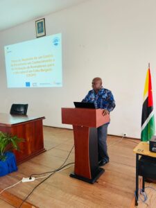 Apresentação do Plano de Negócios de CEFFOG pelo representante da JJ Consultores